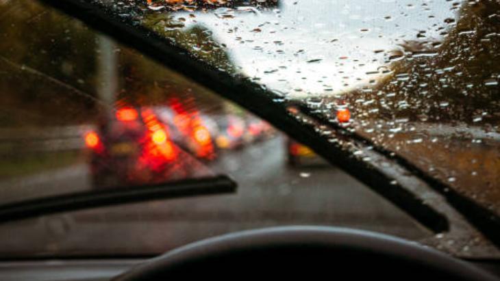 BİR PARÇA LİMON YETİYOR