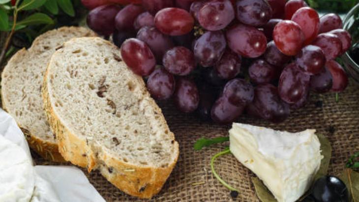 EKŞİ MAYALI ÜZÜM SULU EKMEK KAÇ KALORİ