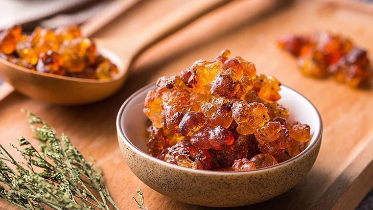 Şeftali ağacının gövdesinden sızan mucize sakız Hem yaşlanma hem de hastalanma karşıtı Şeftali ağacının gövdesinden sızan mucize sakız Hem yaşlanma hem de hastalanma karşıtı