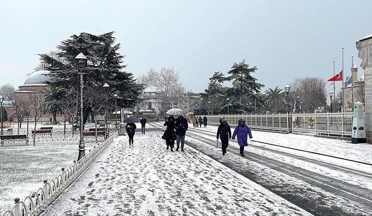 İSTANBULDA BUGÜN KAR YAĞIYOR MU, NEREYE YAĞIYOR
