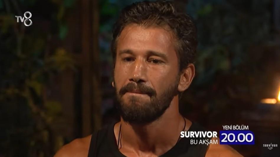 Yıl: 2017... Survivorda Adem Kılıççı ve Çılgın Sedat kavgası Ağır sözler havada uçuştu