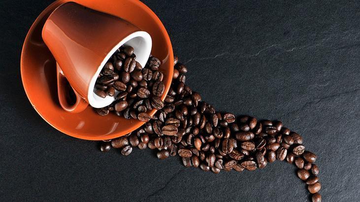 Ne süt ne şeker, lezzeti baharattan Kahveye kaşığın ucu kadar atınca tatlandırıyor