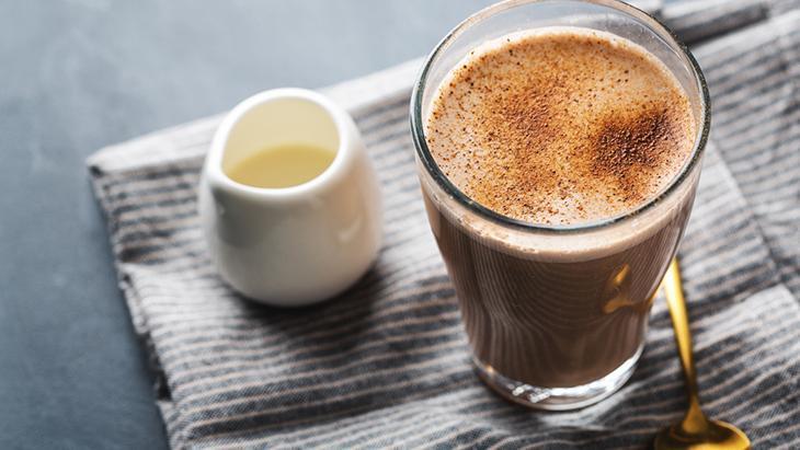 Ne süt ne şeker, lezzeti baharattan Kahveye kaşığın ucu kadar atınca tatlandırıyor