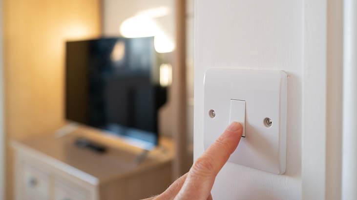 Metaller elektriği neden iyi iletir