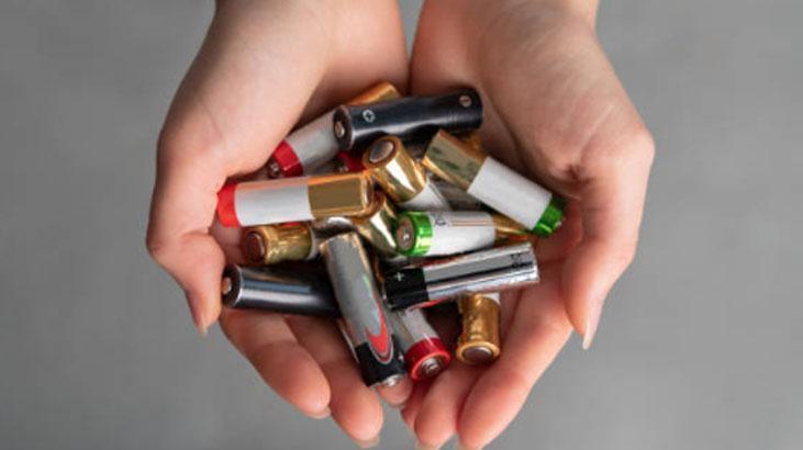 Boş mu, dolu mu saniyeler içinde görün Pil için tüyo basit, zıplaması işaretmiş