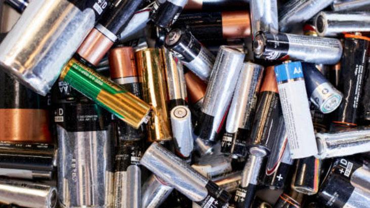 Boş mu, dolu mu saniyeler içinde görün Pil için tüyo basit, zıplaması işaretmiş