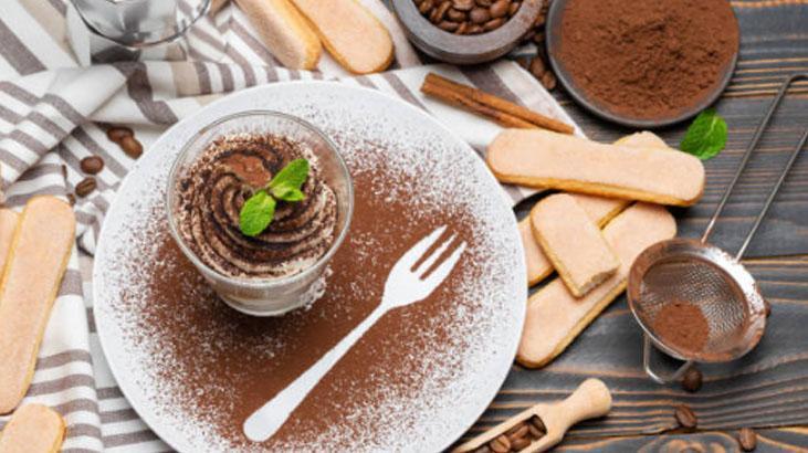 Bisküvili kahveli puding