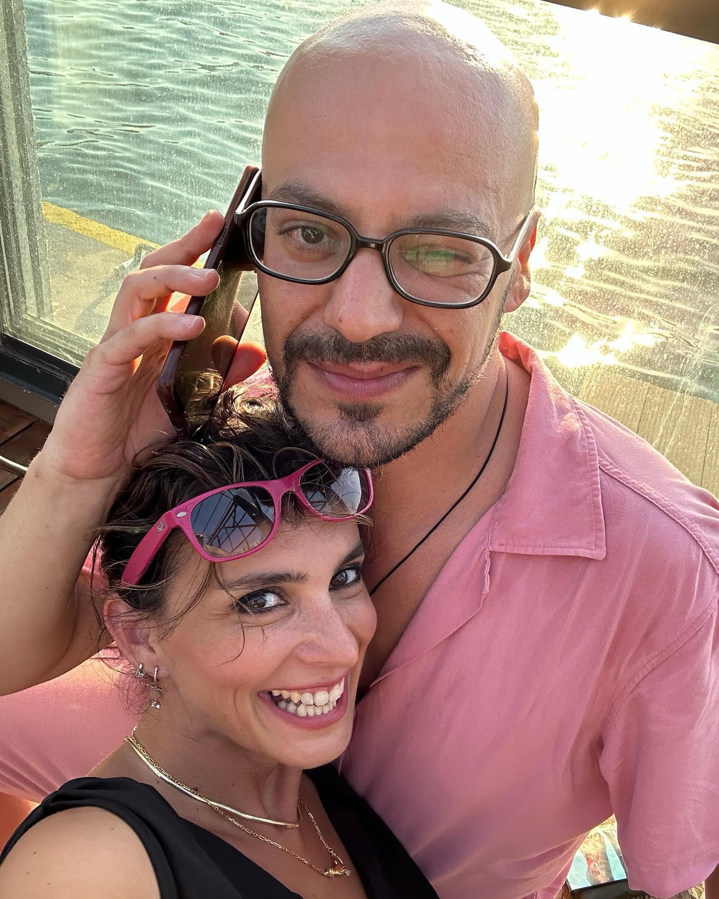 Pınar Sakanın eşi ünlü bir müzisyen çıktı İşte Pınar Sakanın eşi Erhan Seçkinin kariyeri