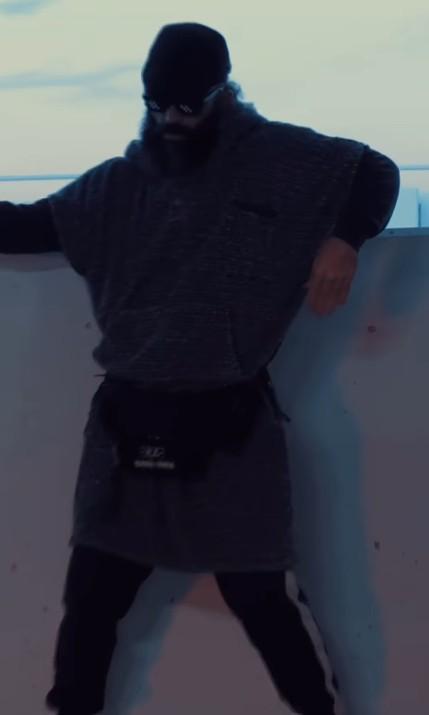 Survivor şampiyonu Turabiyi durdurabilene aşk olsun Arabesk türkü derken şimdi de rap söyledi Survivor şampiyonu Turabiyi durdurabilene aşk olsun Arabesk türkü derken şimdi de rap söyledi