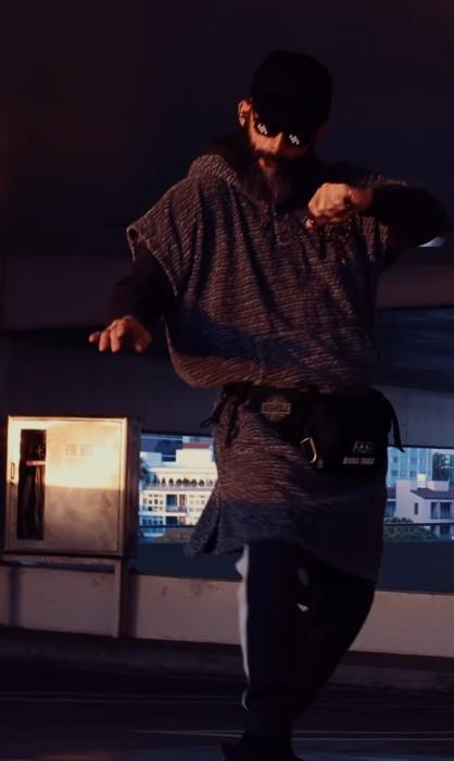 Survivor şampiyonu Turabiyi durdurabilene aşk olsun Arabesk türkü derken şimdi de rap söyledi