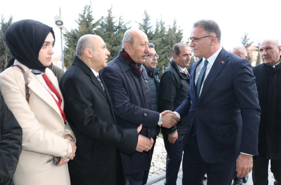 Van Büyükşehir Belediye Başkanı Abdullah Zeydanın yerine kayyum atandı Van Büyükşehir Belediye Başkanı Abdullah Zeydanın yerine kayyum atandı