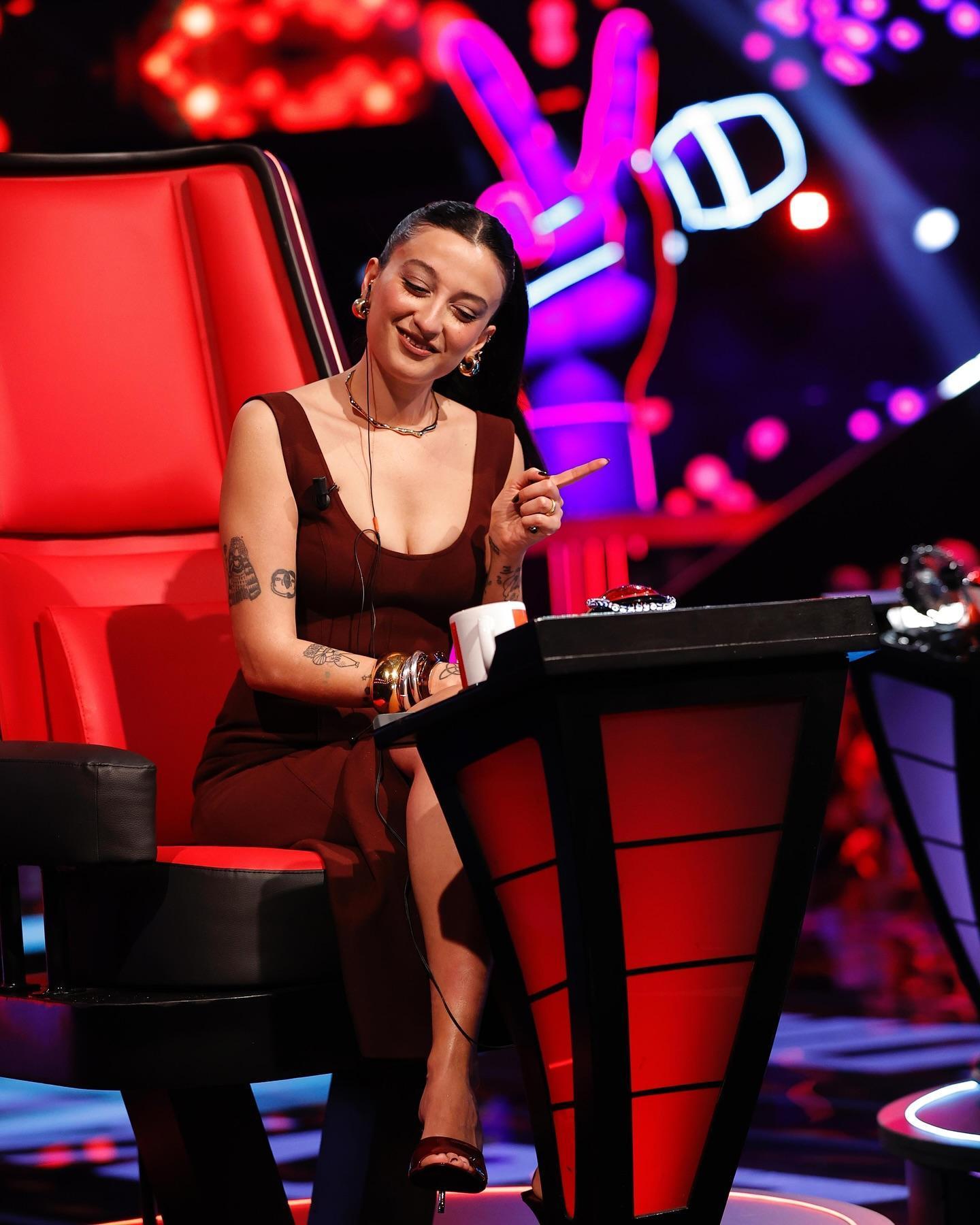 Melike Şahin evlendiğinde eşiyle yaş farkı olay olmuştu Mutluluk pozlarını paylaşmaya devam ediyor