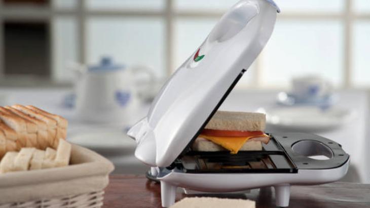 TOST MAKİNESİNİN ISISI ÖNEMLİ TOST MAKİNESİNİN ISISI ÖNEMLİ