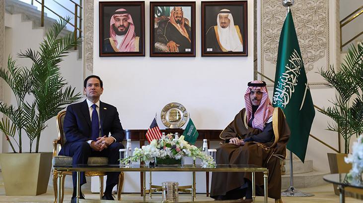 Riyadda 4,5 saatlik zirve sona erdi Zirveden görüntüler Riyadda 4,5 saatlik zirve sona erdi Zirveden görüntüler