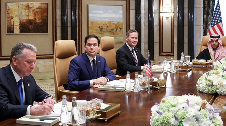 Riyadda 4,5 saatlik zirve sona erdi Zirveden görüntüler Riyadda 4,5 saatlik zirve sona erdi Zirveden görüntüler