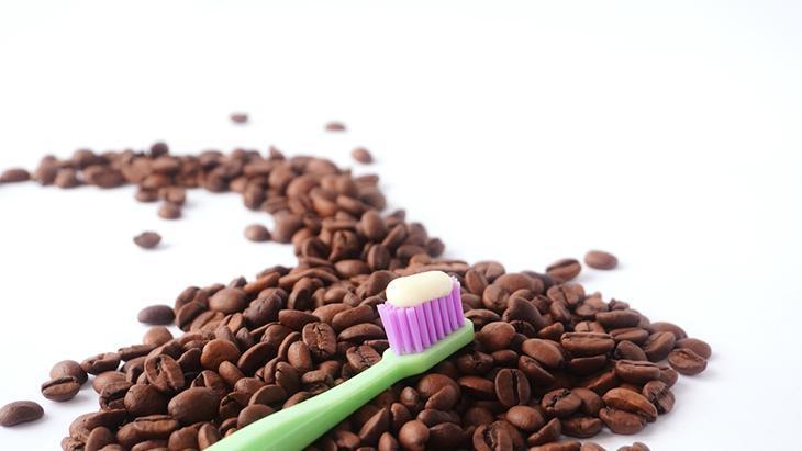 Leke oluşumunu engellemek için kahve tüketimi sınırlanmalı Leke oluşumunu engellemek için kahve tüketimi sınırlanmalı