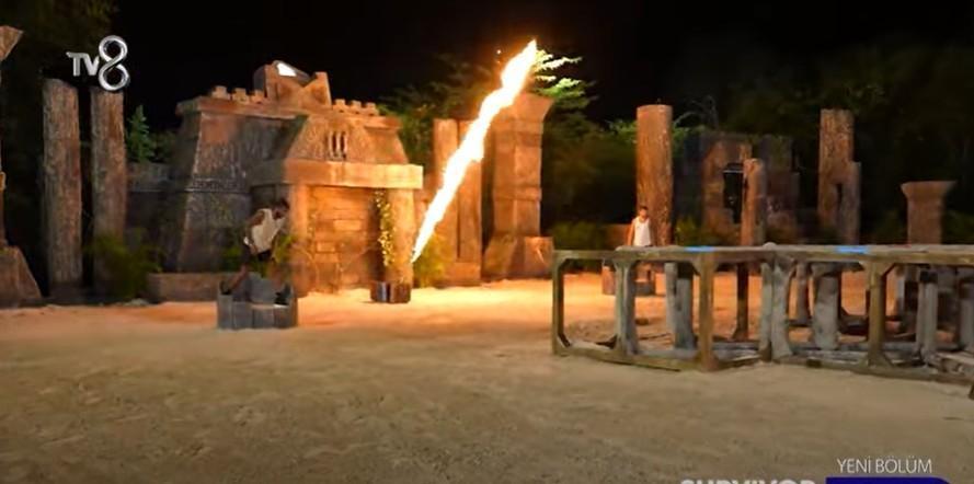 Survivorda yeni eleme heyecanı Mehmet ve Efecan düellosu merak konusu oldu