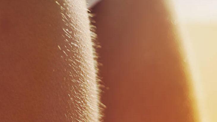 Ağda, jilet zaman kaybı Lateks eldivenle tüylere son, resmen inceltiyormuş