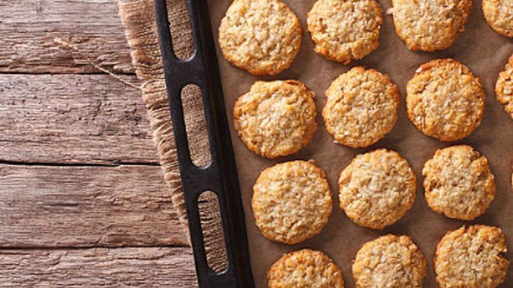 Kıyır kıyırlığı dillere destan, çay yanında lüp lüp gidiyor Yumuşacık Van pastası tarifi