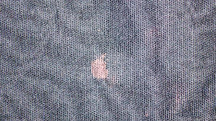 Lekeyi daha da yayıyor Deterjan ve suyun çıkmayan izi için kesin çözüm