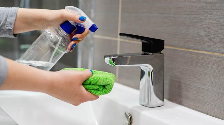 Muslukları parıldatan Kadir Ezildi tüyosu El değmemiş gibi olacak, 5 dakikada etkili