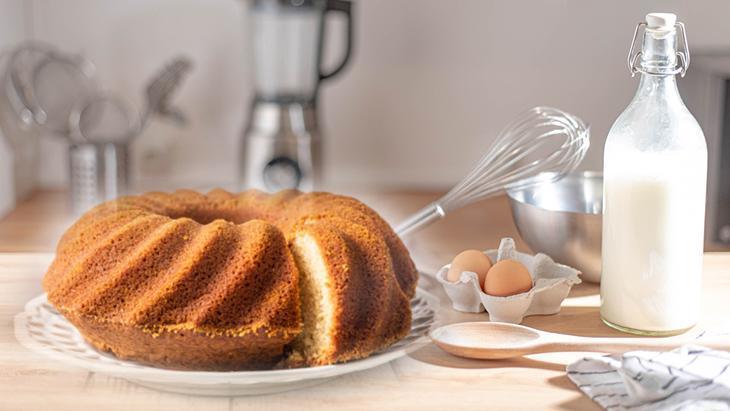 YUMUŞACIK YAĞSIZ KEK TARİFİNİN SERVİS ÖNERİSİ