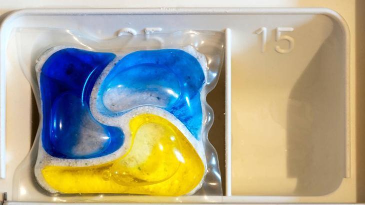 İçine atılırsa tasarruf bitiyor Bulaşıkları makineden tertemiz çıkaran tablet tüyosu