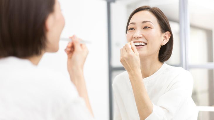 Ticari ürünler daha yüzeysel bir beyazlatmaya olanak tanır