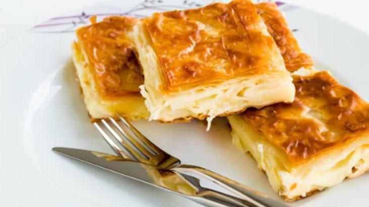 Tabakta dağılmayan su böreği hüner ister Hazırını unutturacak, iyice harmanlayın