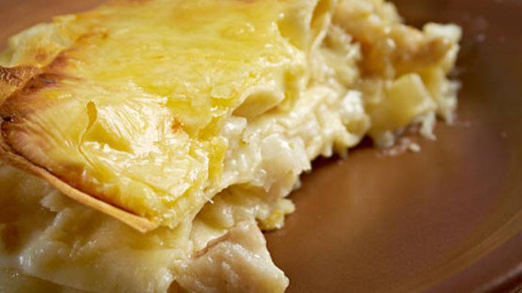 Tabakta dağılmayan su böreği hüner ister Hazırını unutturacak, iyice harmanlayın