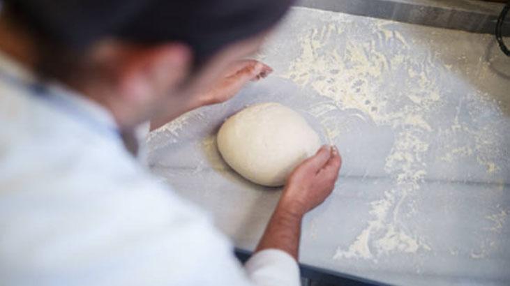 Tabakta dağılmayan su böreği hüner ister Hazırını unutturacak, iyice harmanlayın