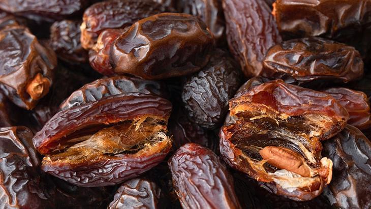 İftar ile sahur arasında 2-2,5 litre sıvı tüketin