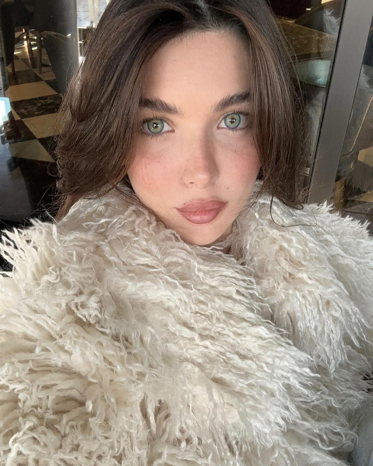 Rap şarkıcısı 'Blok 3' olarak bilinen Hakan Aydın'ın model İ...