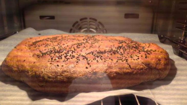 Böylesini yemediniz Yumurtasız en güzeliymiş, üstü nar gibi kızaran pide tarifi