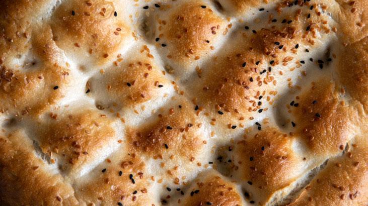 Böylesini yemediniz Yumurtasız en güzeliymiş, üstü nar gibi kızaran pide tarifi