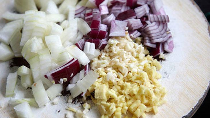 Almadan kontrol şart, her soğan aynı değil Düzse daha tatlı, en tazesi böyle anlaşılır