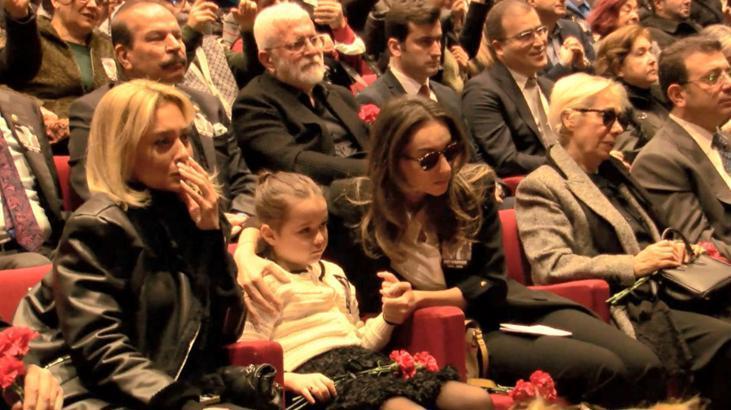 Edip Akbayrama veda Kızı Türkü Akbayram gözyaşlarına boğuldu