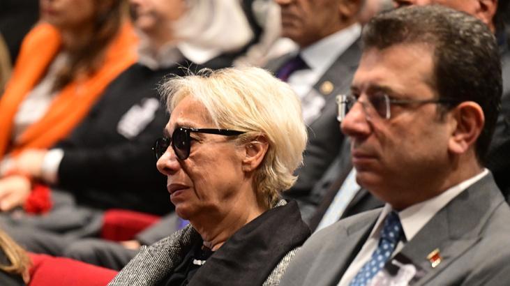 Edip Akbayrama veda Kızı Türkü Akbayram gözyaşlarına boğuldu