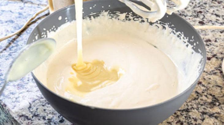 Bu tarif fırın bile açtırmıyor 5 dakikada hazırlanan tencere keki, tadı enfes