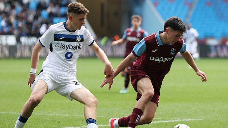 UEFA Gençlik Ligi Trabzonspor - Atalanta maçından kareler
