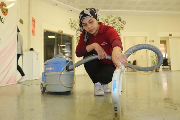 Gündelik temizliğe başladı, 3 senede patron oldu