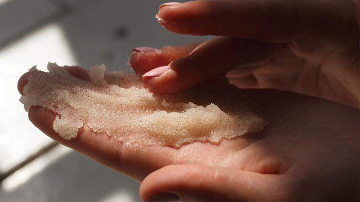 Soğuktan çatlarsa çaresi zeytinyağı-şekerde Pamuğa dönecek, doğal peeling