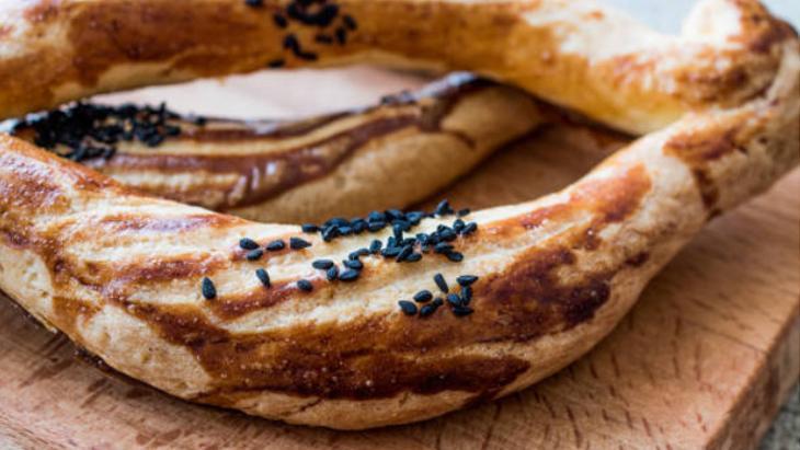 Pastanedekileri unutun Çayla leziz oluyor: 25 dakikada pişiyor, elemeden koymayın