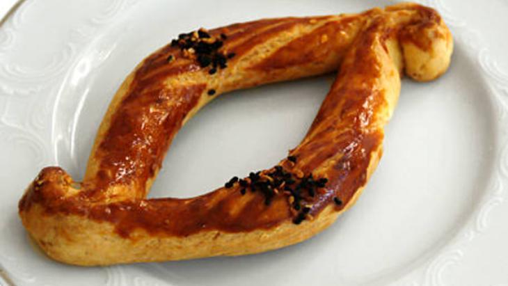 Pastanedekileri unutun Çayla leziz oluyor: 25 dakikada pişiyor, elemeden koymayın