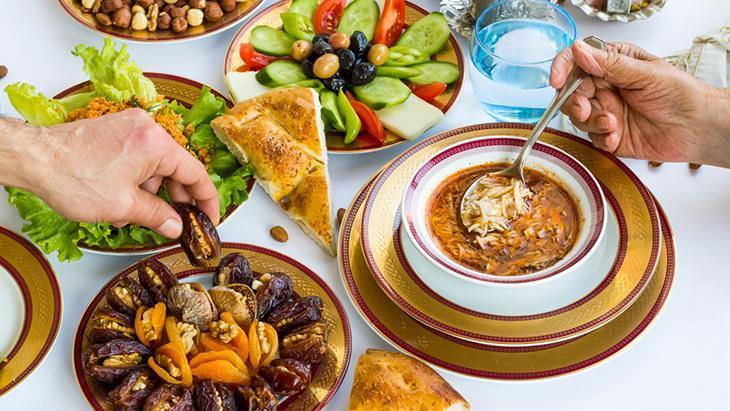 Sıvı tüketimi en az 2 litre olmalı Sıvı tüketimi en az 2 litre olmalı