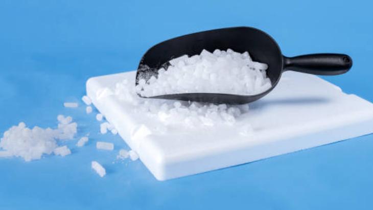 Piyasada 130 lira evde 1 tüp yetiyor Erimeyen buz yapmak artık çok kolay Piyasada 130 lira evde 1 tüp yetiyor Erimeyen buz yapmak artık çok kolay