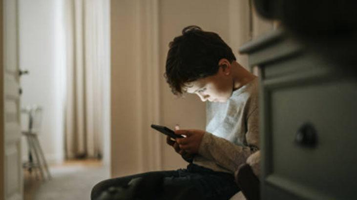 Mavi ışık çocukların uyku düzenini nasıl sabote ediyor