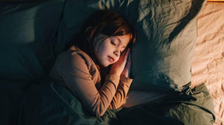 Mavi ışık çocukların uyku düzenini nasıl sabote ediyor