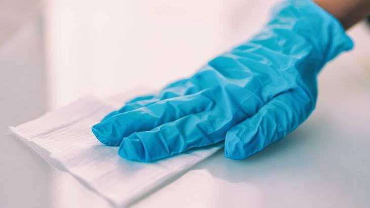 Tezgahı günden güne bitiriyor Yüzey temizlik mendillerinin görünmeyen yüzü