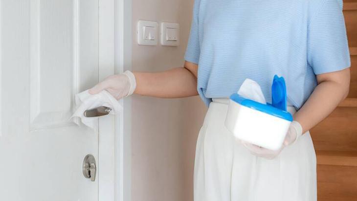 Tezgahı günden güne bitiriyor Yüzey temizlik mendillerinin görünmeyen yüzü